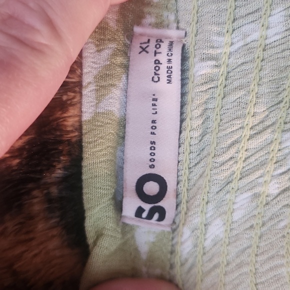 NWT XL by  SO off the shoukder crop top in lime green and white - Picture 3 of 6